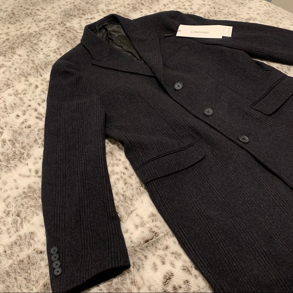 Calvin Klein Men's Malibu Slim-Fit Charcoal Plaid Overcoat - Picture 4 of 13